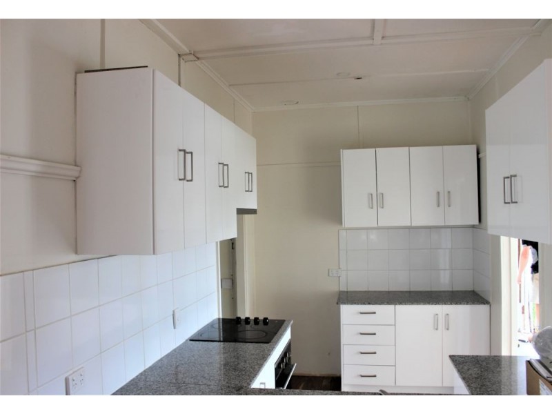 4 Cox Street, Wilsonton QLD 4350