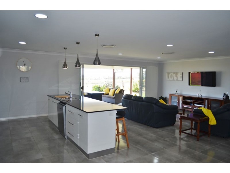 113 Blackwell Road, Westbrook QLD 4350