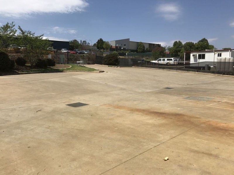 Unit 4/ 14 Civil Court, Harlaxton QLD 4350