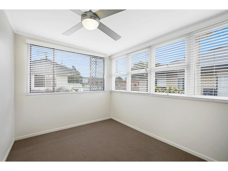27 Hursley Road, Newtown QLD 4350