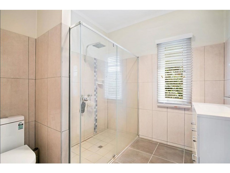 27 Hursley Road, Newtown QLD 4350