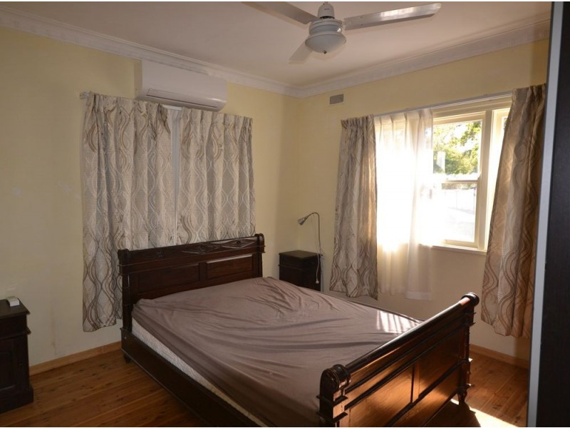 280 Alderley Street, Centenary Heights QLD 4350