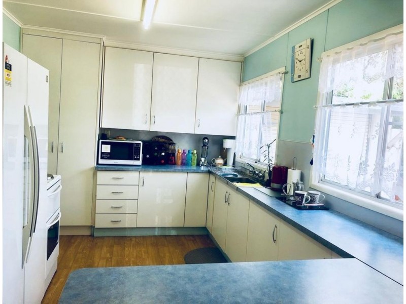 22 Geisel Street, Dalby QLD 4405