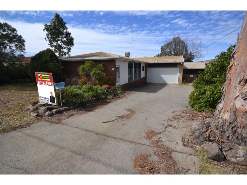 6 Stradbroke Street, Rockville QLD 4350