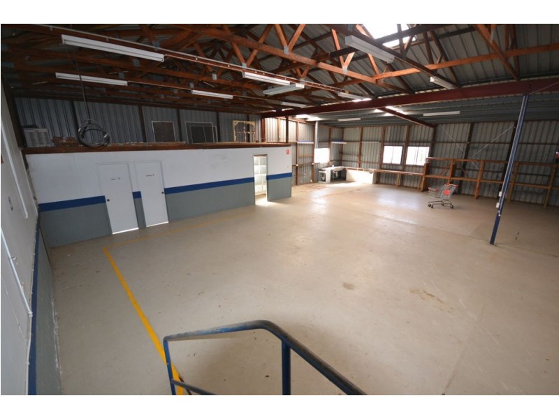 6 Stradbroke Street, Rockville QLD 4350