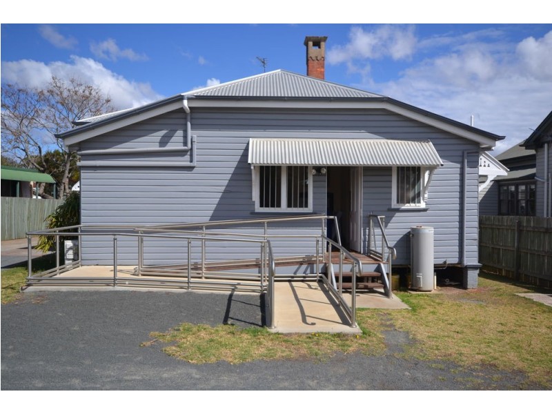 3 Thomas Street, East Toowoomba QLD 4350