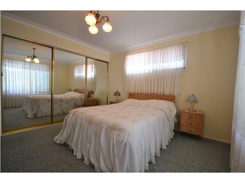 13 Zoe Court, Centenary Heights QLD 4350