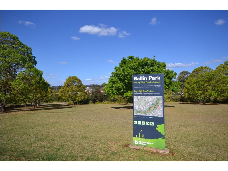 13 Zoe Court, Centenary Heights QLD 4350