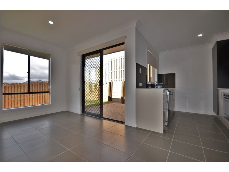 2/21 Mcinnes Crescent, Glenvale QLD 4350