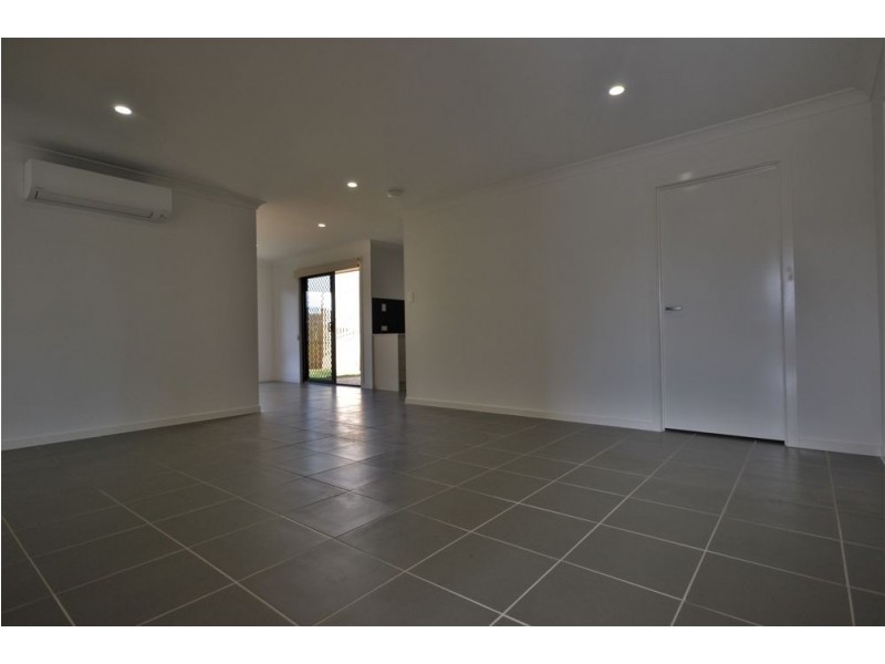 2/21 Mcinnes Crescent, Glenvale QLD 4350