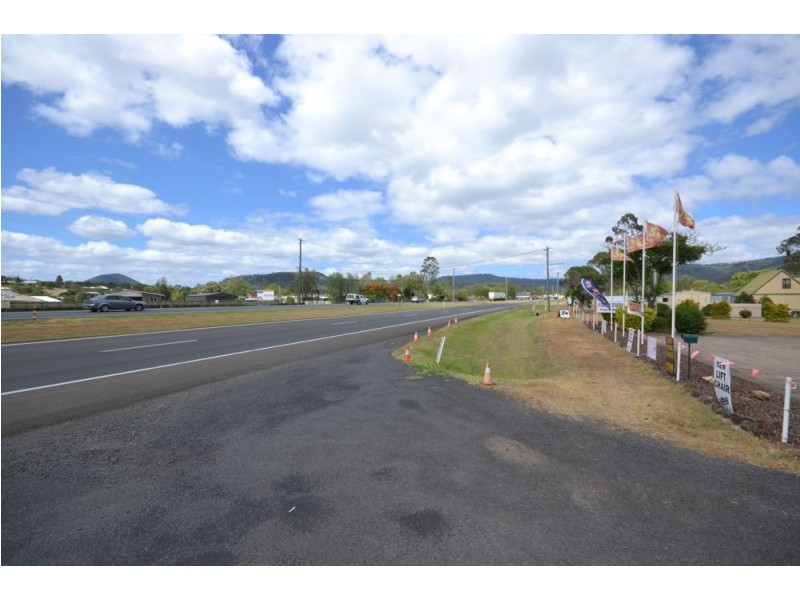 8506 Warrego Highway, Withcott QLD 4352