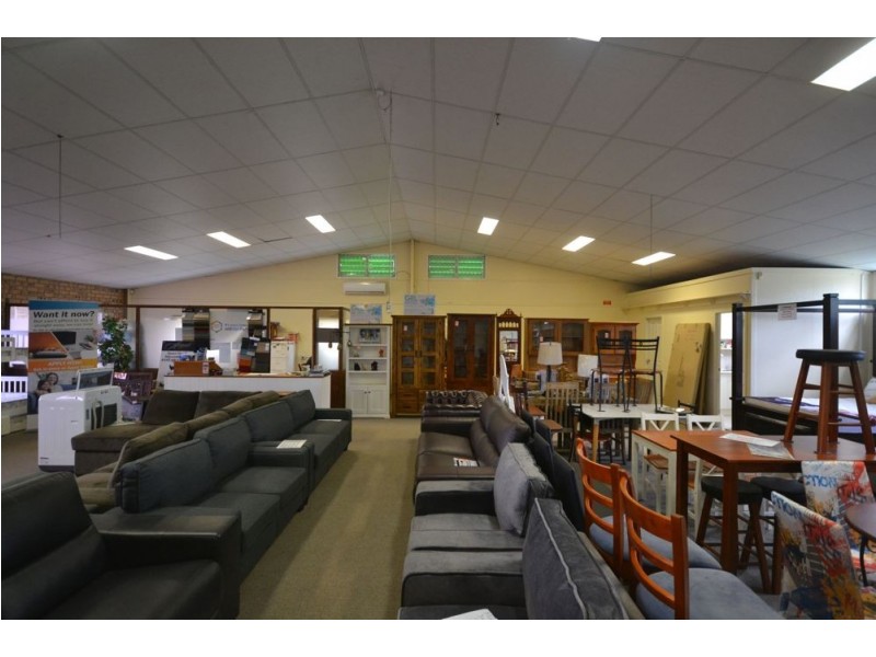 8506 Warrego Highway, Withcott QLD 4352