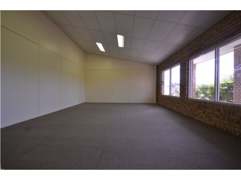 8506 Warrego Highway, Withcott QLD 4352