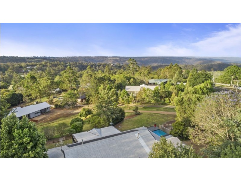 22 Murphys Creek Road, Blue Mountain Heights QLD 4350