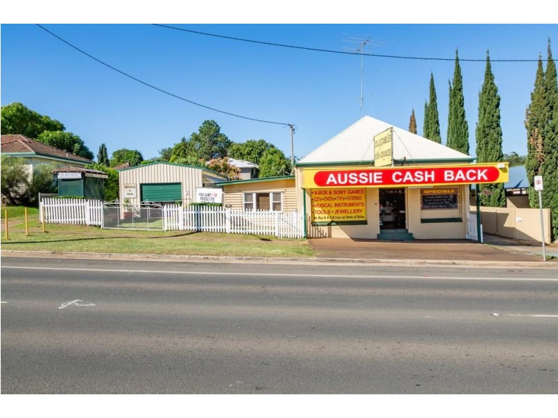 130 Ruthven Street, Harlaxton QLD 4350