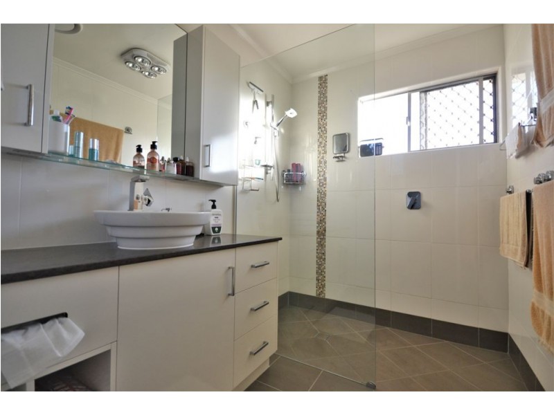 32 McCafferty Street, Wilsonton QLD 4350