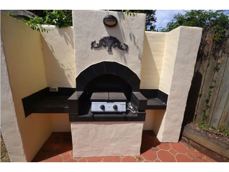 20 Sweetapple Crescent, Centenary Heights QLD 4350