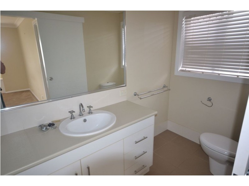 4 Trevean Drive, Kleinton QLD 4352