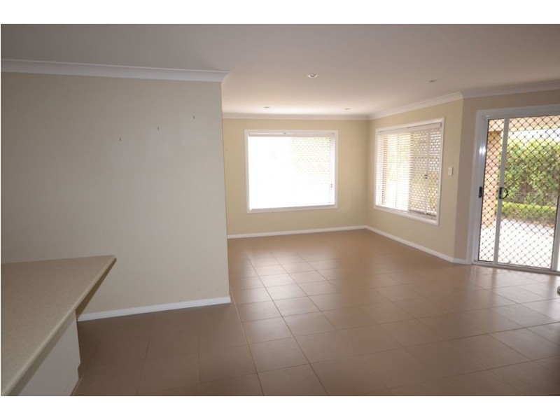 4 Trevean Drive, Kleinton QLD 4352