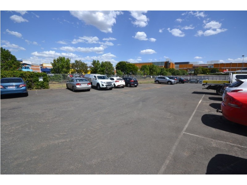 2 Station Street, Toowoomba City QLD 4350