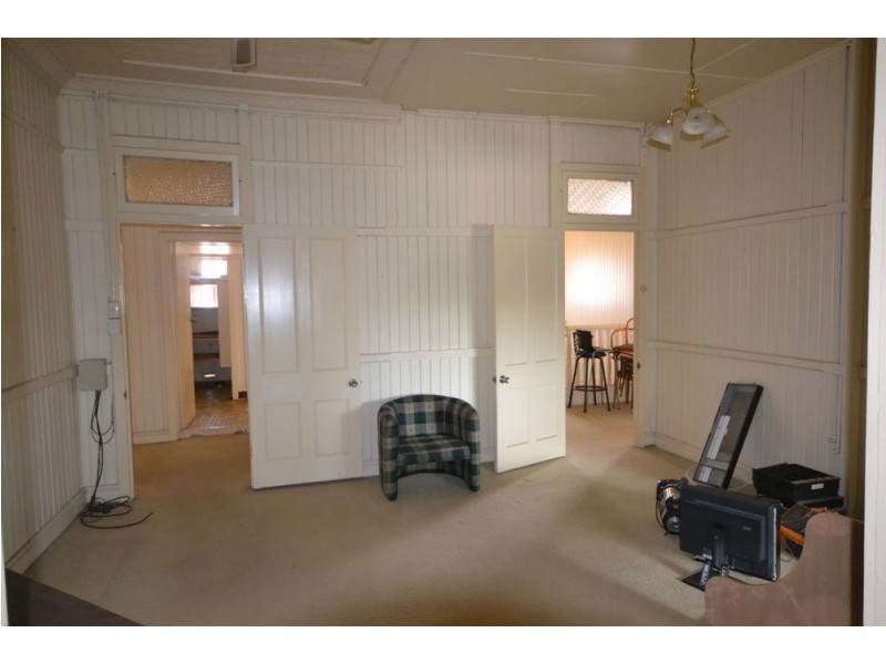 220 Ruthven Street, Toowoomba City QLD 4350