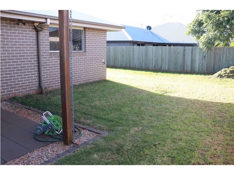 25 Opperman Drive, Kearneys Spring QLD 4350