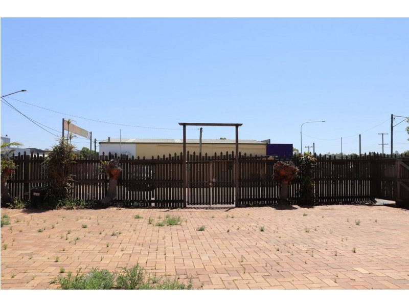 633 Ruthven Street, South Toowoomba QLD 4350