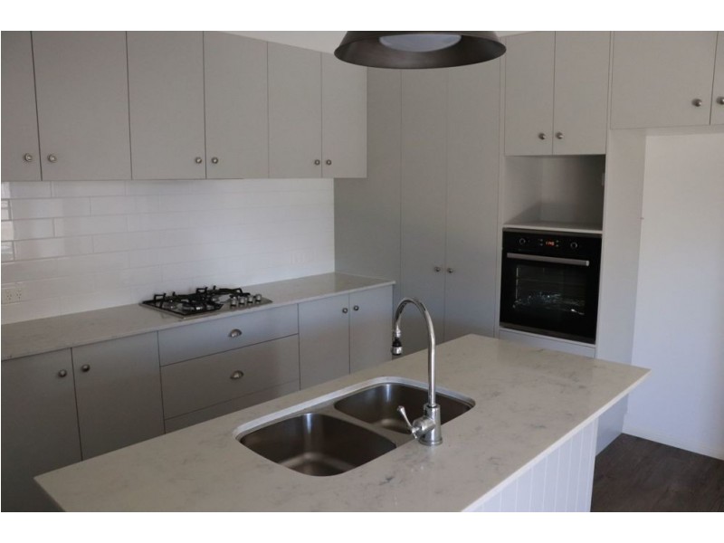 1/224 Hume Street, South Toowoomba QLD 4350