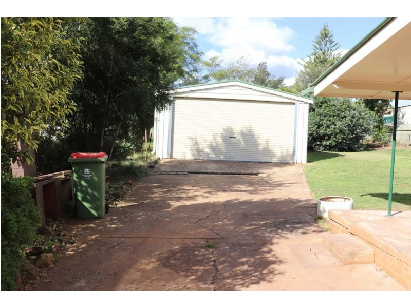 18 Ruthven Street, Harlaxton QLD 4350
