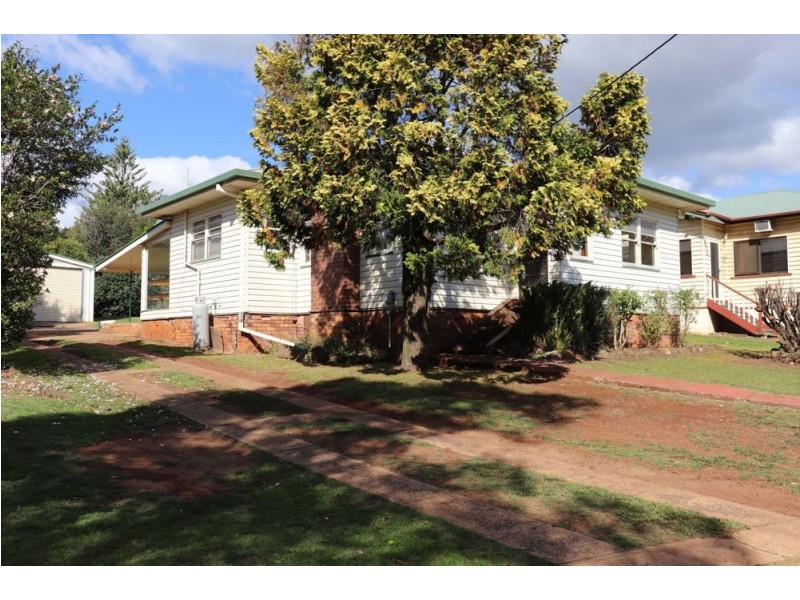 18 Ruthven Street, Harlaxton QLD 4350