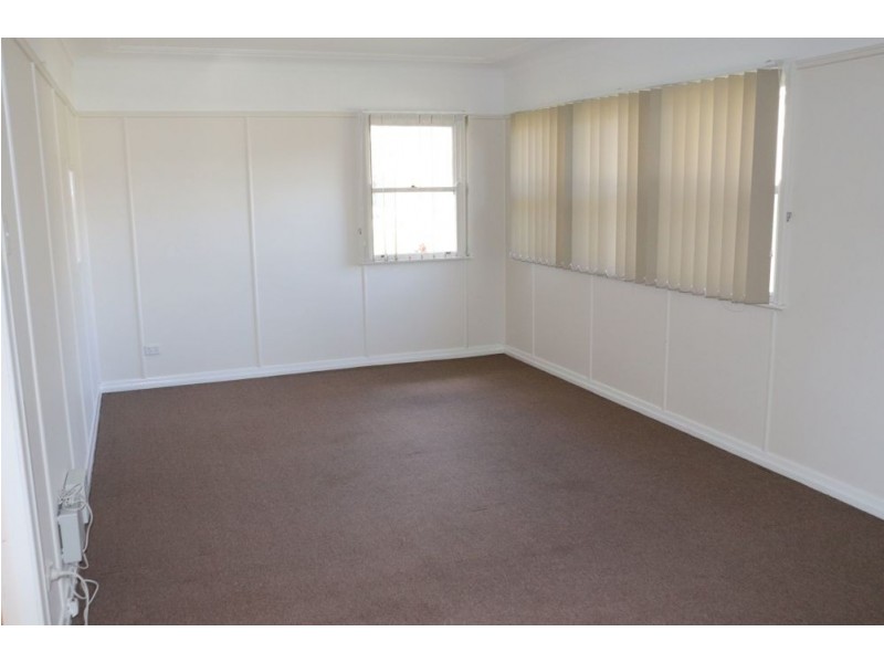 29 Perry Street, Harlaxton QLD 4350