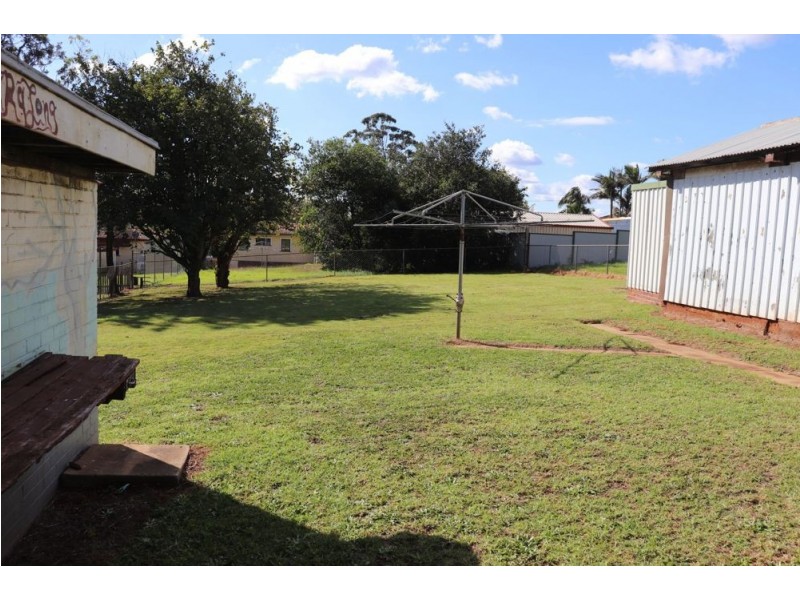 29 Perry Street, Harlaxton QLD 4350