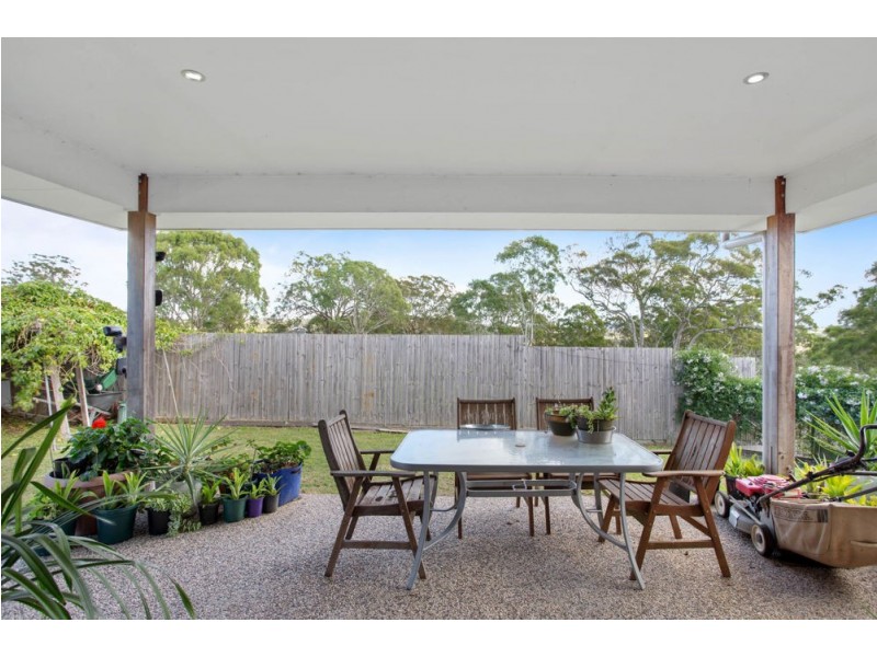 33 Westview Drive, Mount Kynoch QLD 4350