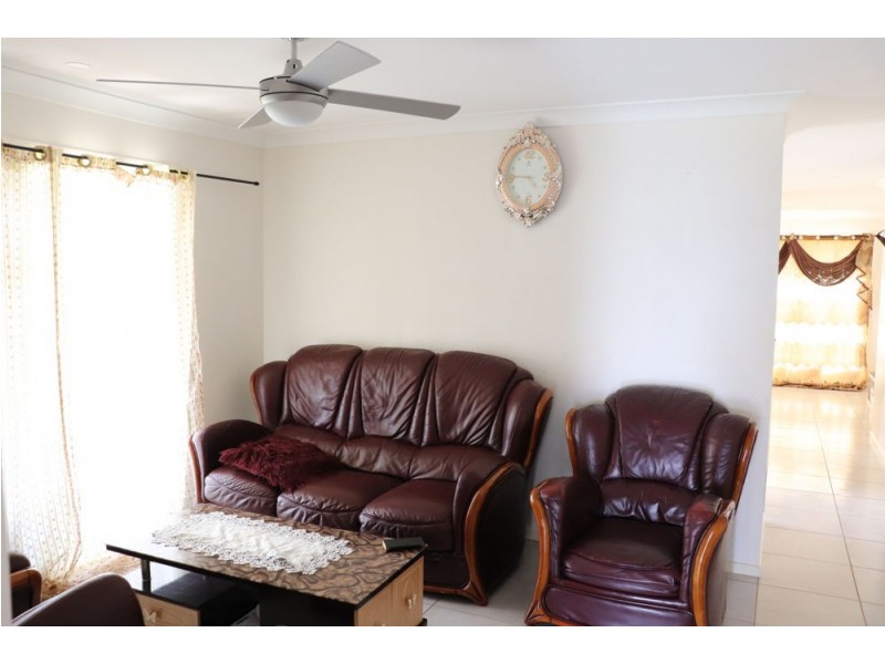 39 Entabeni Drive, Kearneys Spring QLD 4350
