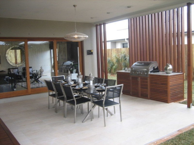 82 Spring Street, Middle Ridge QLD 4350