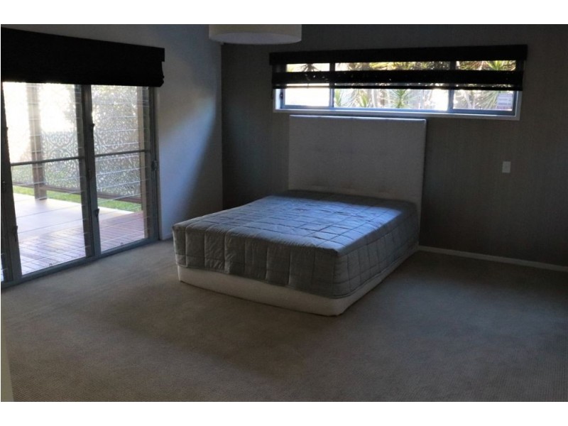 82 Spring Street, Middle Ridge QLD 4350