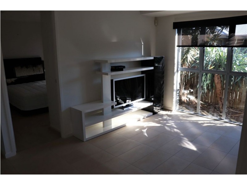 82 Spring Street, Middle Ridge QLD 4350