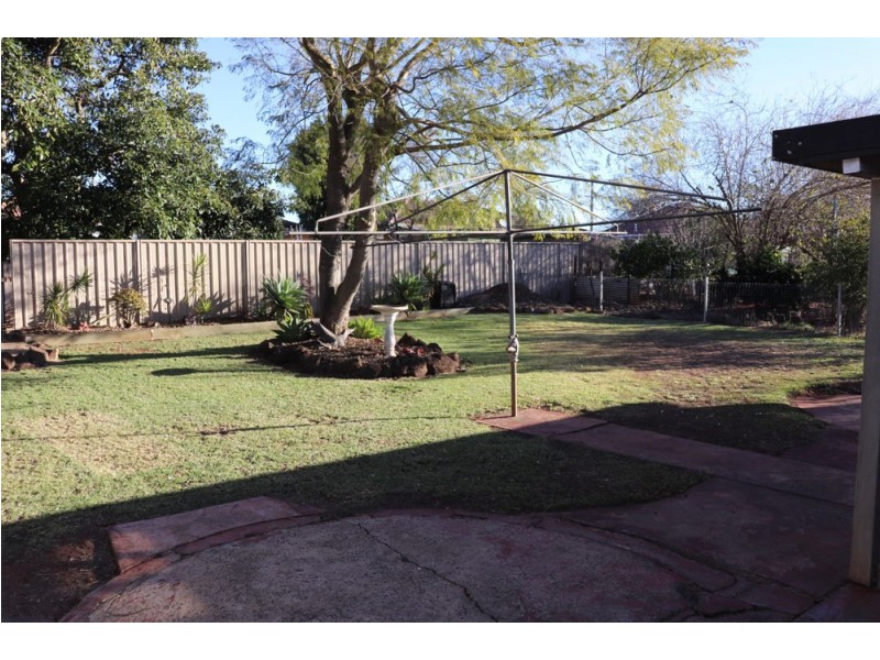 14 Skoien Street, Harristown QLD 4350
