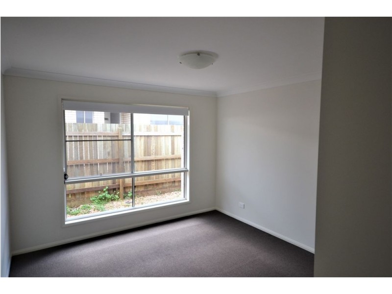 6 Nash Drive, Glenvale QLD 4350