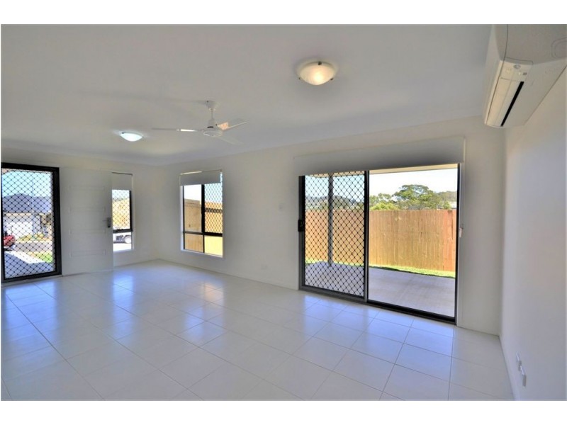 33 Cardamon Crescent, Glenvale QLD 4350