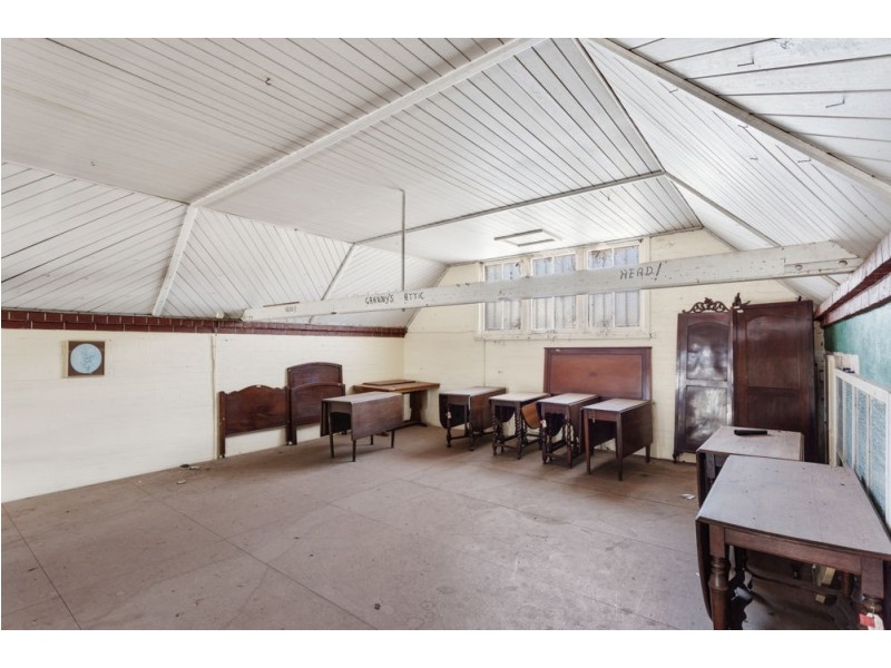 1 Thallon Street, Crows Nest QLD 4355