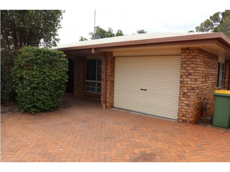 Unit 1 475 Bridge Street, Wilsonton QLD 4350