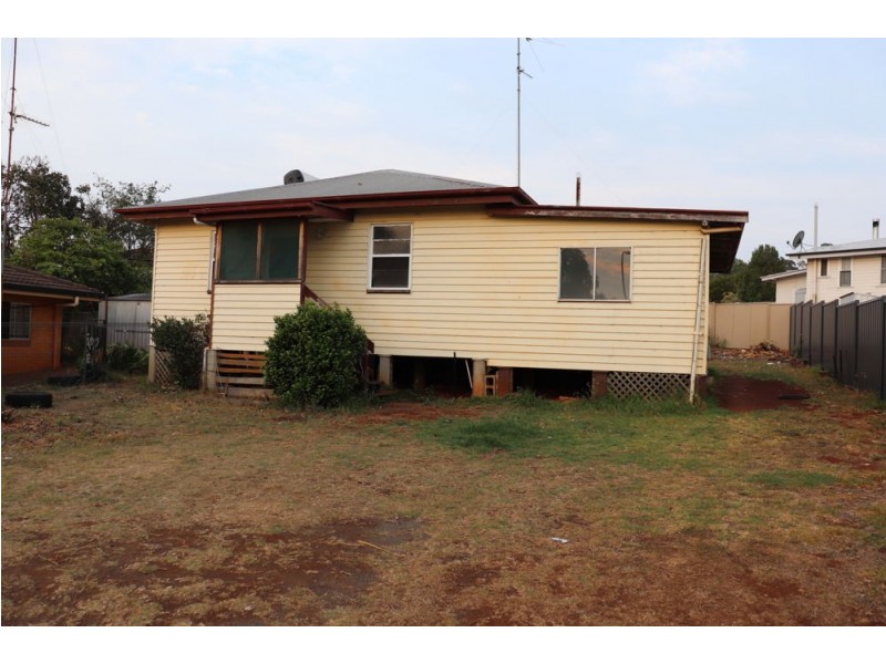 172 Ruthven Street, North Toowoomba QLD 4350