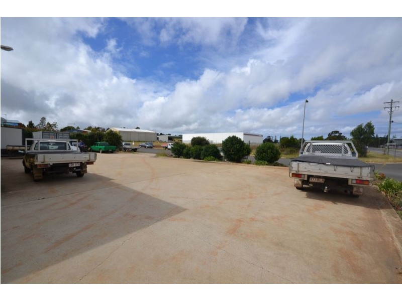 9 Tradewinds Court, Glenvale QLD 4350