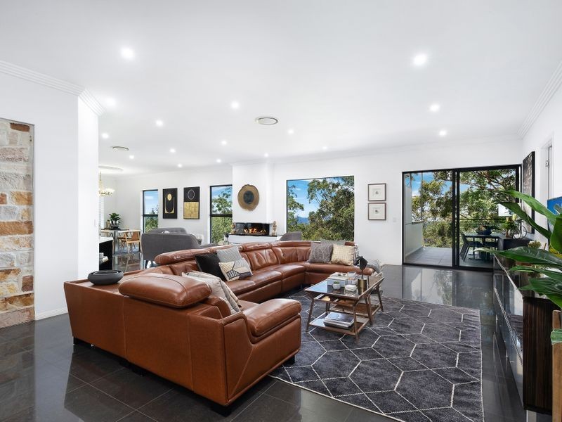 1 Rosewall Court, Mount Kynoch QLD 4350