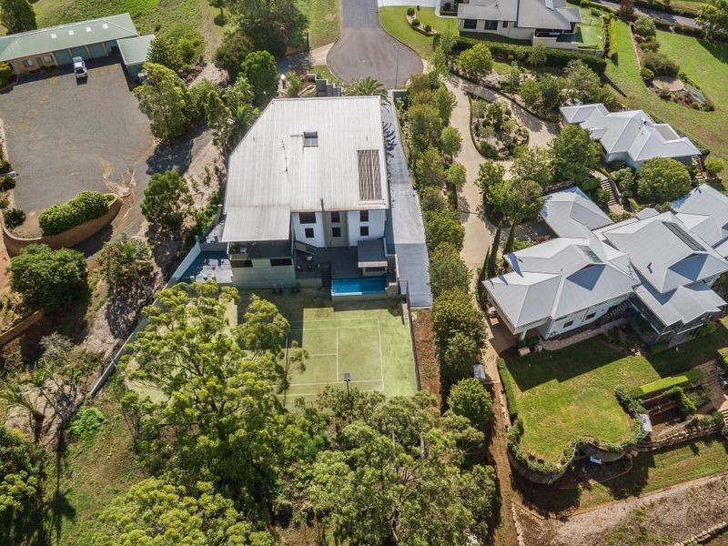 1 Rosewall Court, Mount Kynoch QLD 4350