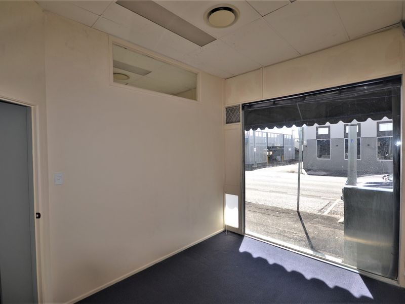 Shop 10/12 Russell Street, Toowoomba City QLD 4350