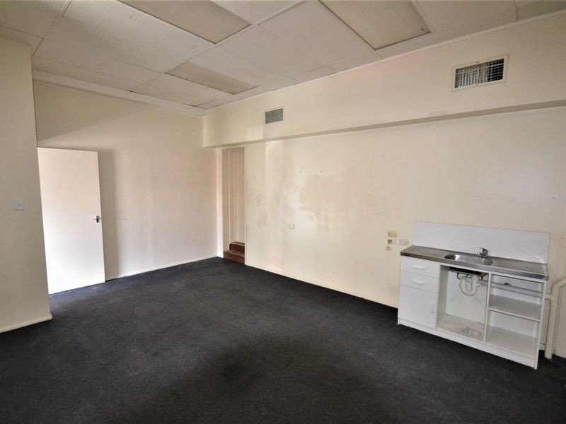 Shop 10/12 Russell Street, Toowoomba City QLD 4350