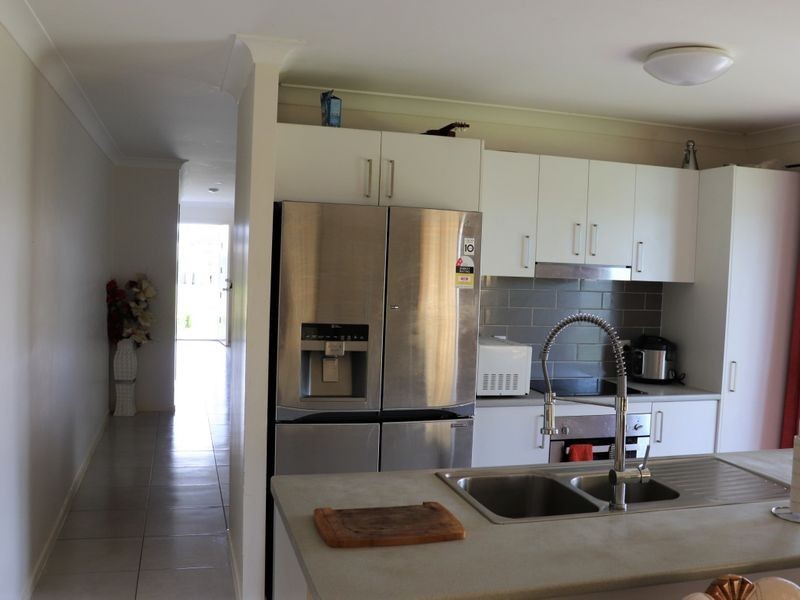 39 Entabeni Drive, Kearneys Spring QLD 4350