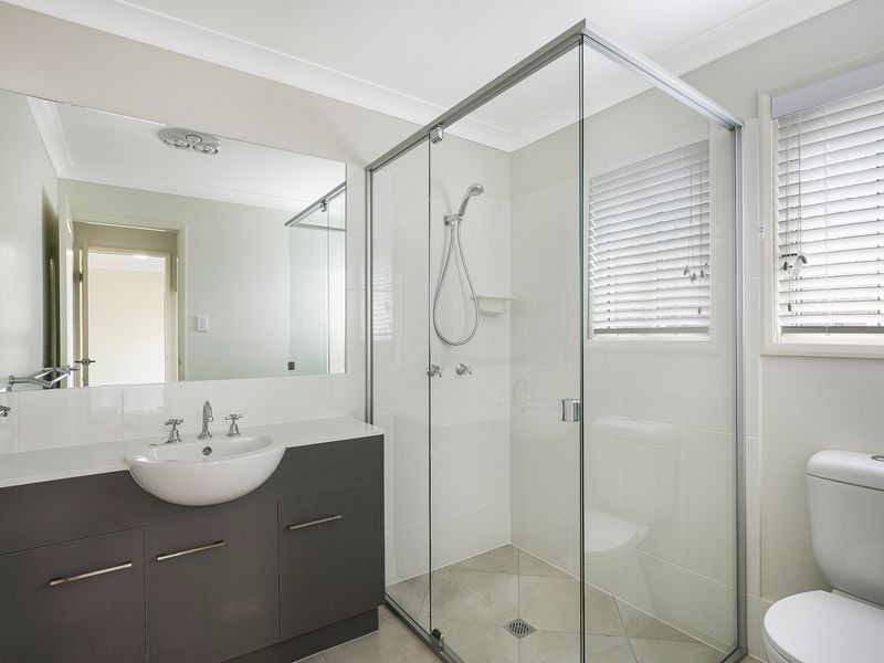 8 Nash Drive, Glenvale QLD 4350